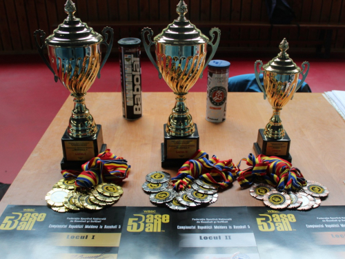 ecimiento del juego: campeonato nacional de baseball5 organizado en moldavia